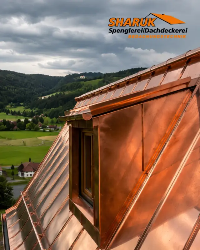 Altes Dach saniert, Charakter behalten, Undichtigkeit beseitigt. 😊
Mit richtig guter Spenglerarbeit und  qualitativ einwandfreiem Endergebnis. 
Jetzt kann das nächste Sommergewitter kommen, hier kommt garantiert nichts mehr rein! 👍
 
#spenglerarbeit #bayern #rosenheim #liebezumdach #dachsanierung